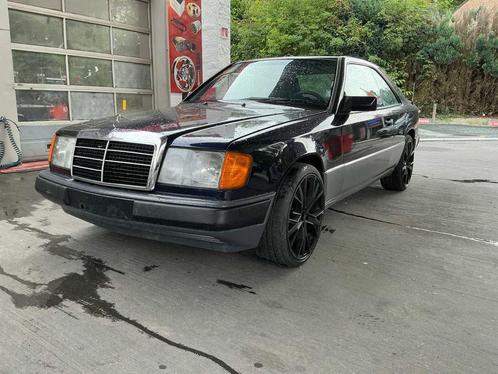 Mercedes 230 oldtimer uit 1990, Auto's, Mercedes-Benz, Bedrijf, Overige modellen, Overige brandstoffen, Overige carrosserie, Automaat
