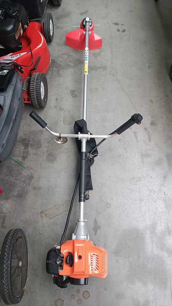 Lot nieuwe bosmaaiers - per stuk of in lot, Tuin en Terras, Bosmaaiers, Nieuw, Benzine, 30 tot 50 cm, Ophalen