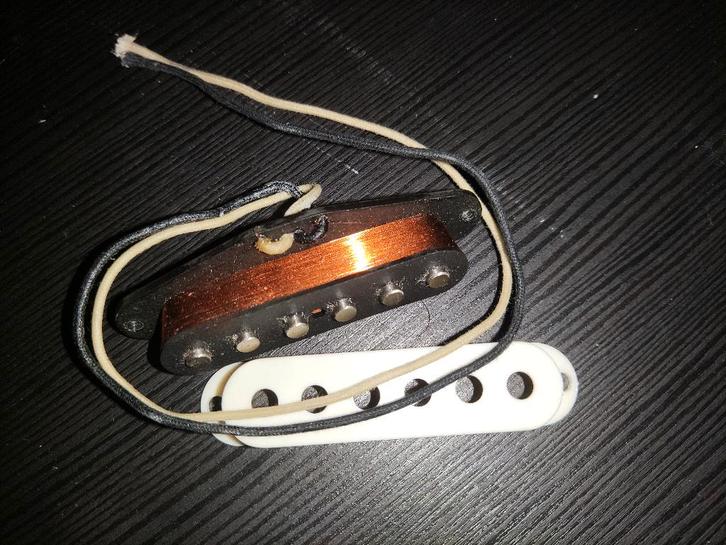 Suhr V60 LP, Musique & Instruments, Instruments | Pièces, Comme neuf, Guitare électrique, Enlèvement ou Envoi