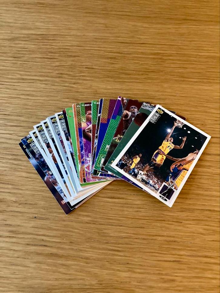 26 cartes à collectionner de basketball NBA, Hobby & Loisirs créatifs, Jeux de cartes à collectionner | Autre, Comme neuf, Enlèvement ou Envoi