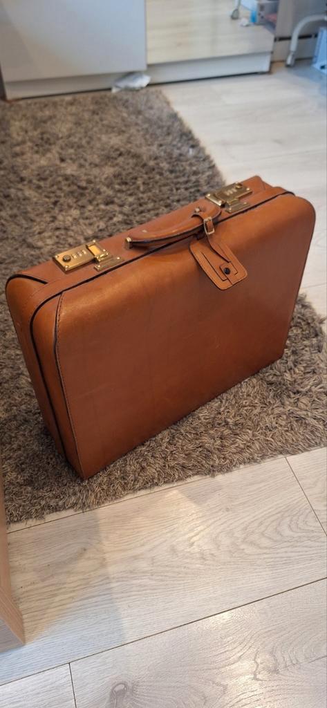 Vintage aktetas, Handtassen en Accessoires, Koffers, Zo goed als nieuw, Leer, Minder dan 50 cm, Minder dan 35 cm, Slot, Ophalen
