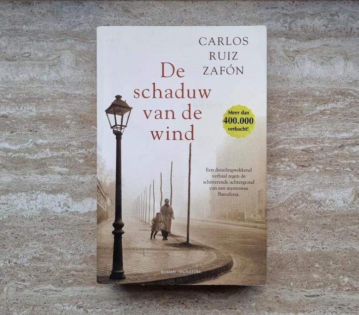 De schaduw van de wind, roman van Carlos Ruiz Zafón, Livres, Romans, Comme neuf, Europe autre, Enlèvement ou Envoi