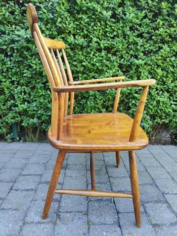 Scandinavische akerblom designer stoel beschikbaar voor biedingen