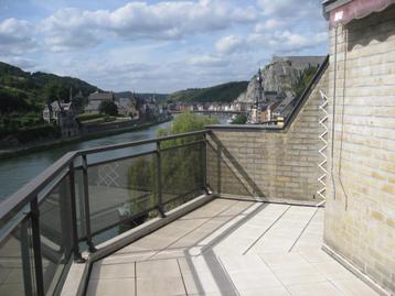 A LOUER Appartement Dinant bord de Meuse beschikbaar voor biedingen