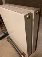 2 Radiators met vlakke voorplaat, Doe-het-zelf en Bouw, Verwarming en Radiatoren, Ophalen, Zo goed als nieuw, Radiator