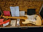 Fender Eric Johnson Thinline Stratocaster, Muziek en Instrumenten, Ophalen, Zo goed als nieuw, Semi-solid body, Fender