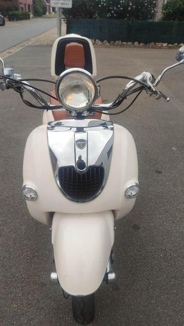 scooter 125cc retro beschikbaar voor biedingen