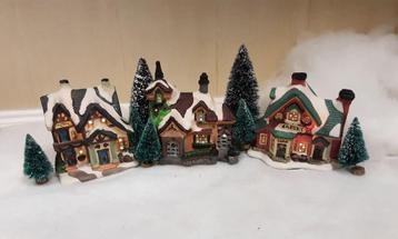 Kerst dorp , 3 porseleinen huisjes met verlichting. beschikbaar voor biedingen