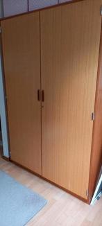Double wooden wardrobe, Huis en Inrichting, Kasten | Kleerkasten, Ophalen, Zo goed als nieuw