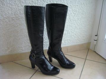 Bottes cuir vernies noires "LILIAN" P. 37 beschikbaar voor biedingen