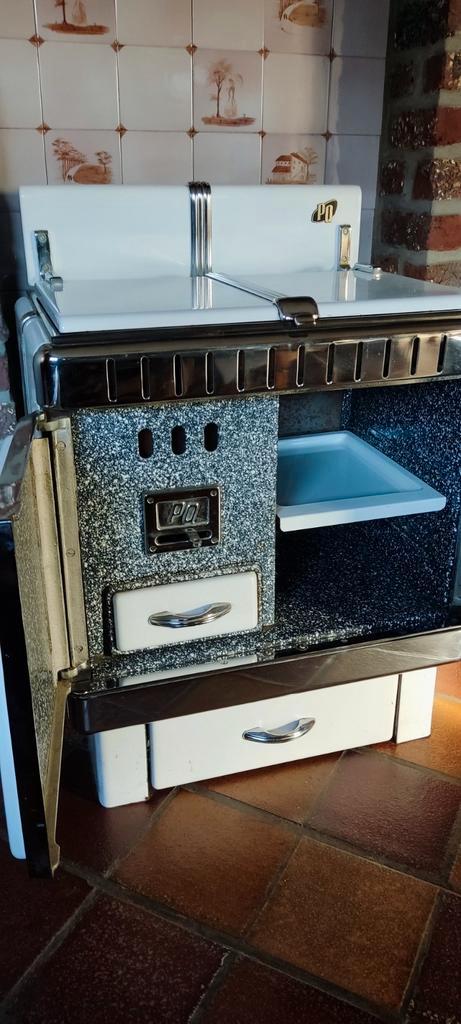 Vintage cuisinaire(kookfornuis) merk PQ in topstaat, Huis en Inrichting, Kachels, Zo goed als nieuw, Allesbrander, Ophalen
