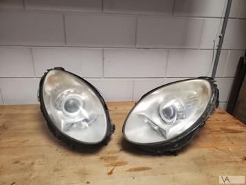 Mercedes R klasse W251 2005 - 2010 xenon koplamp links €150 beschikbaar voor biedingen