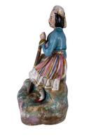 Élégante Sculpture en Porcelaine : Couple de Chasseurs, Antiquités & Art, Antiquités | Porcelaine, Enlèvement ou Envoi