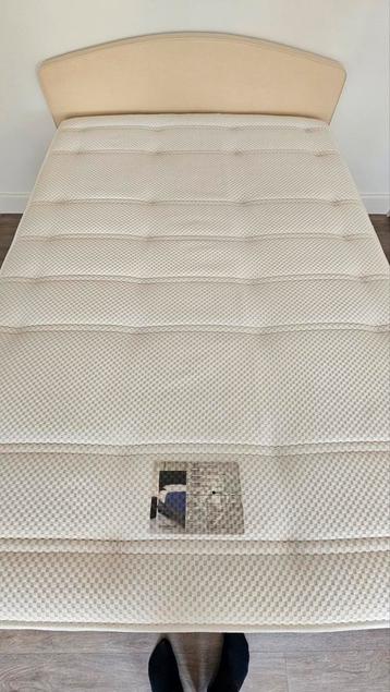 KOOPJE: MAGNITUDE BOXSPRING 200 X 140 INCL SPECIALE DRAGER  beschikbaar voor biedingen