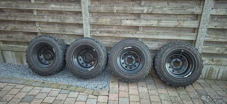 16” GOSS stalen velgen met zeer goede offroad banden – 6x139, Auto-onderdelen, Banden en Velgen, Band(en), 16 inch, Gebruikt, Ophalen