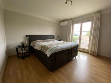 Prachtige linnenlook gordijnen beschikbaar voor biedingen