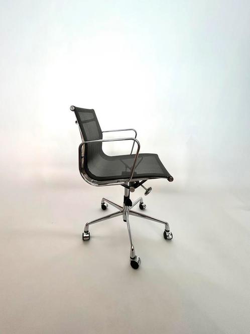 Vitra Eames bureaustoel EA117 Netweave copy, Huis en Inrichting, Bureaustoelen, Bureaustoel, Zwart, Ergonomisch, Ophalen