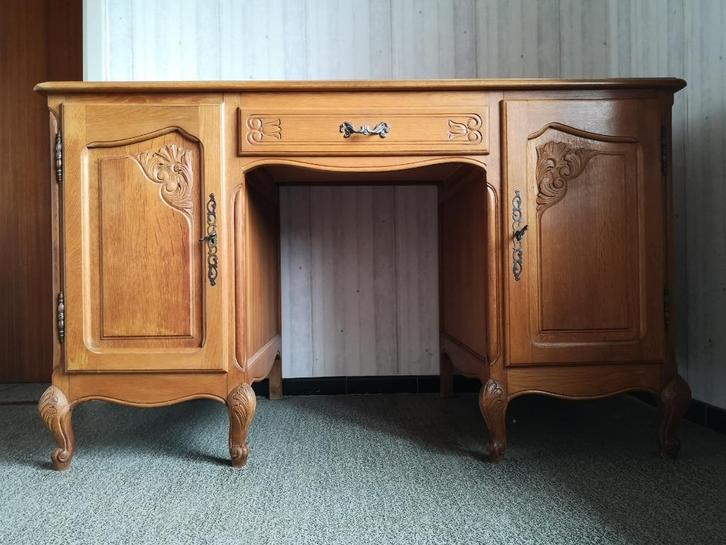 Massief eiken schrijftafel met prachtig houtsnijwerk, Antiek en Kunst, Antiek | Meubels | Tafels, Ophalen