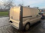 Renault trafic, Auto's, Bestelwagens en Lichte vracht, Voorwielaandrijving, 4 deurs, Zwart, 4 cilinders