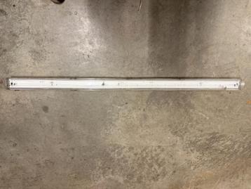 TL-lampbehuizing beschikbaar voor biedingen