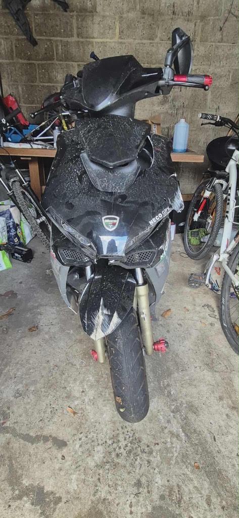 Neco gpx 4T 2023 Pour pièces, Fietsen en Brommers, Brommers | Schadebrommers, Overige merken, Klasse A (25 km/u), Ophalen