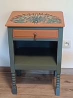 Uniek massief houten nachtkastje Blue Pine met Pauw/Peacoc, Ophalen