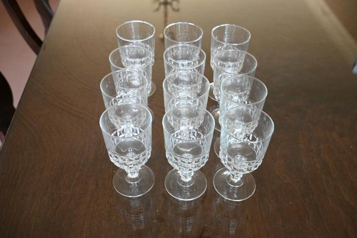 12 Luminarc wijnglazen, Verzamelen, Glas en Drinkglazen, Gebruikt, Ophalen