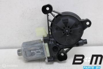 Raammotor rechtsvoor VW Tiguan 5NA 5Q0959802C beschikbaar voor biedingen