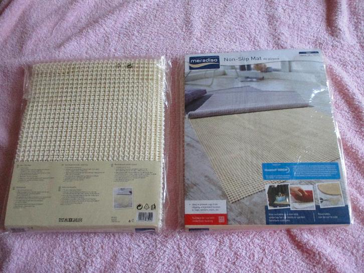 Antislipmat voor tapijten / vloermatten / auto kofferbak ..., Huis en Inrichting, Stoffering | Tapijten en Vloerkleden, Nieuw