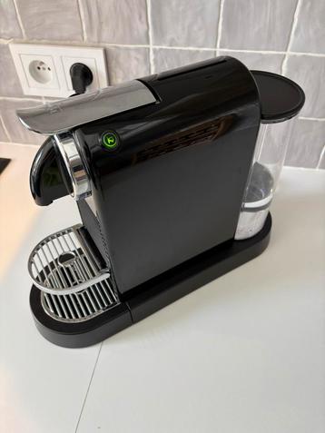 Nespresso Citiz original, Machine à espresso, Réservoir d'eau amovible, Dosettes et capsules de café, Comme neuf