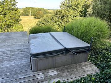 Jacuzzi beschikbaar voor biedingen