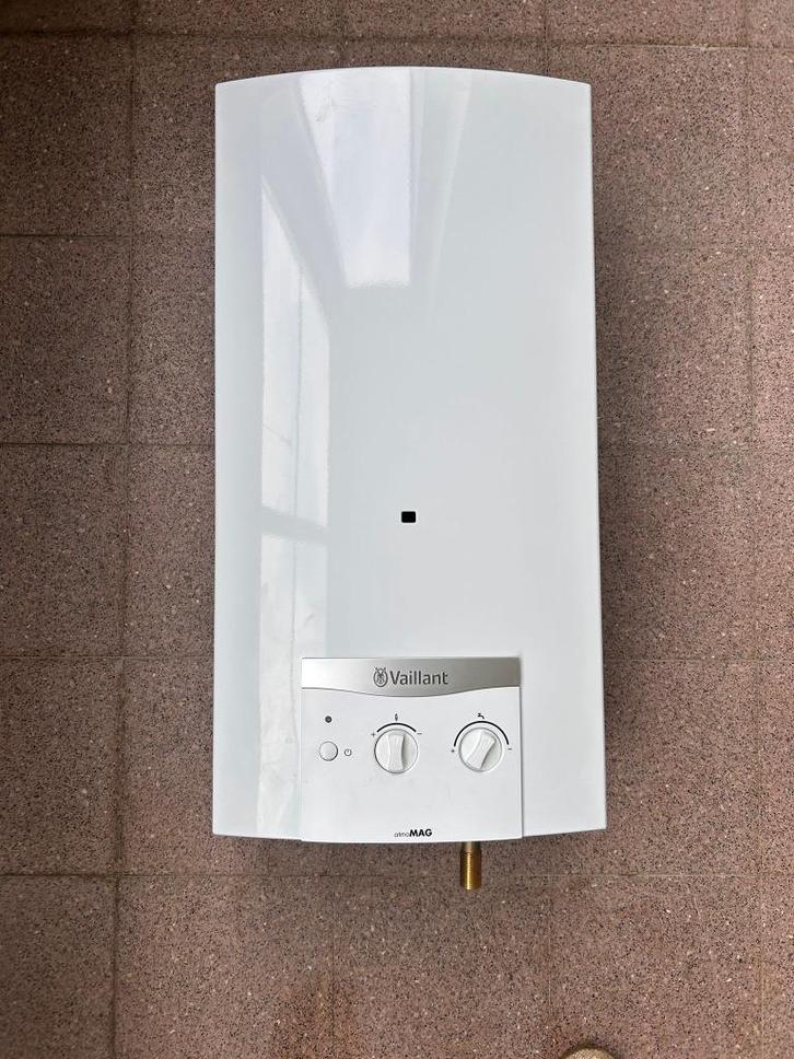 Doorstromer Vaillant atmoMAG 144/1 (aangekocht 2024), Doe-het-zelf en Bouw, Chauffageketels en Boilers, Zo goed als nieuw, Geiser