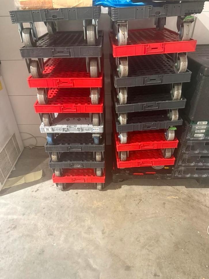 Chariots roulants empilable, Bricolage & Construction, Chariots de transport, Comme neuf, Chariot de transport, 60 à 80 litres