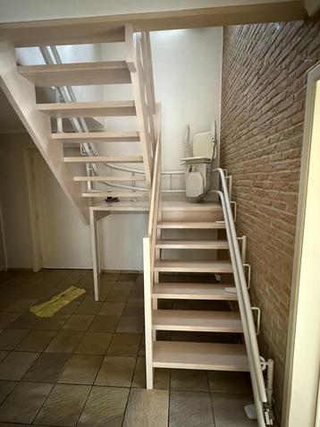 Traplift Stannah Siena 260 beschikbaar voor biedingen