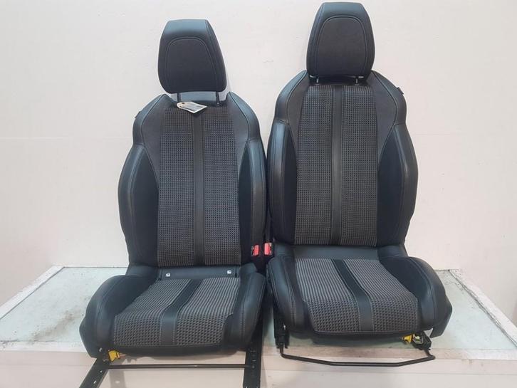 INTERIEUR Peugeot 208 II (UB / UH / UP) (01-2019/-), Auto-onderdelen, Interieur en Bekleding, Peugeot, Gebruikt