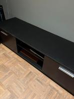 Zwarte Tv Kast, Ophalen
