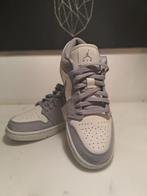 Nike Jordan 1 low light steel grey 41. DS Authentic 100%., Kleding | Heren, Nieuw, Sneakers, Overige kleuren