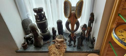 Lot antieke afrikaanse kunst. Lot d'art africain ancien, Antiek en Kunst, Kunst | Beelden en Houtsnijwerken, Ophalen of Verzenden
