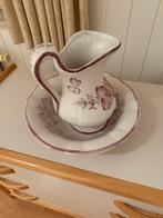 Waterkan met schaal in aardewerk, Ophalen