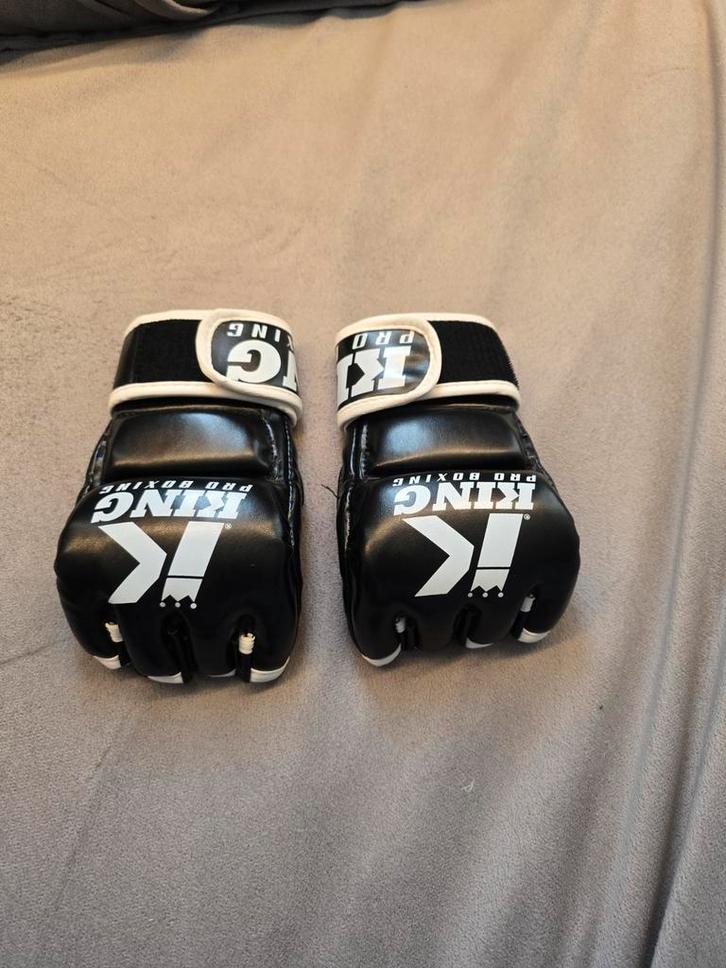 MMA HANDSCHOENEN KING PRO BOXING REVO 1 7 OZMMA HANDSCHOENEN, Sport en Fitness, Vechtsporten en Zelfverdediging, Zo goed als nieuw