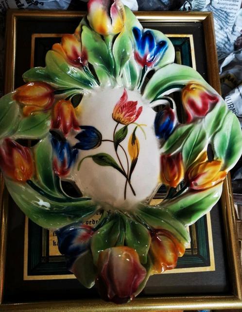 Magnifique coupe fleurie numérotée 1536 Italie, voir photo, Antiquités & Art, Antiquités | Céramique & Poterie, Enlèvement ou Envoi