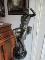 BRONZEN sculptuur    vissersvrouw, Ophalen