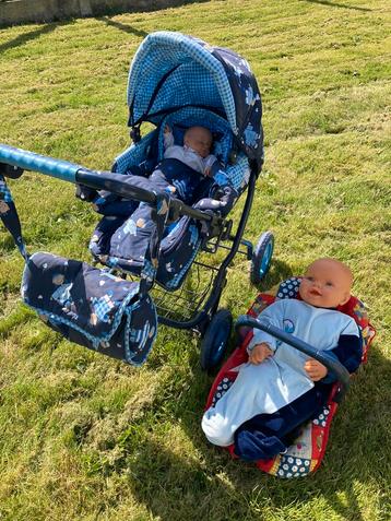 Speelgoed kinderwagen + 2 poppen en maxi Cosi 