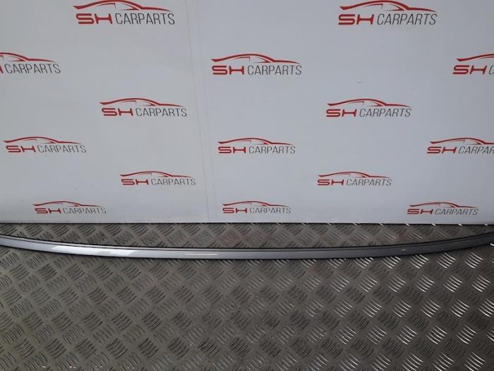 Daklijst links van een BMW 5-Serie, Gebruikt, -, -, Ophalen of Verzenden