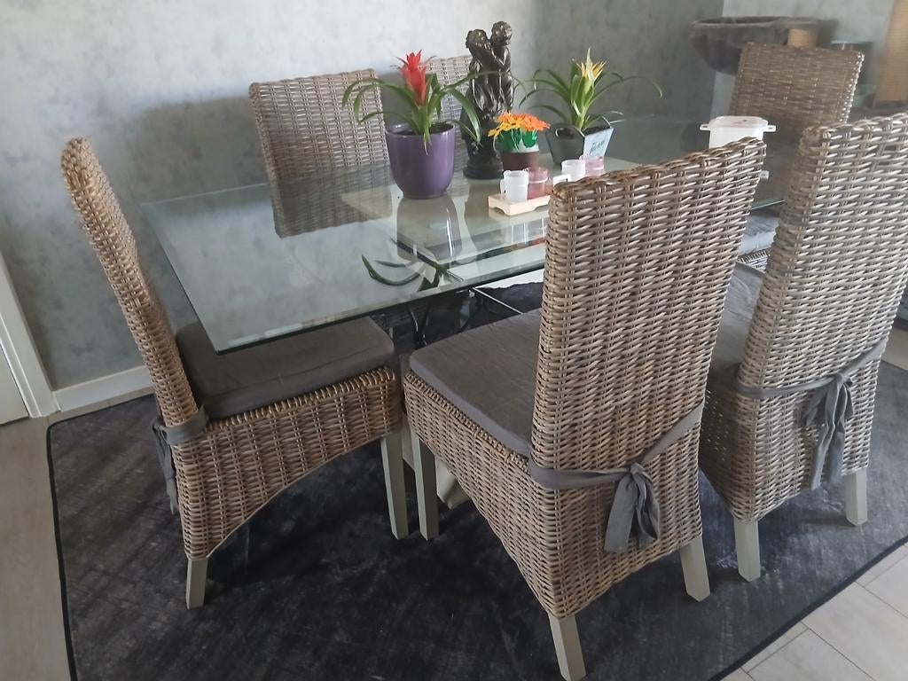 Tafel met 6 stoelen, Ophalen