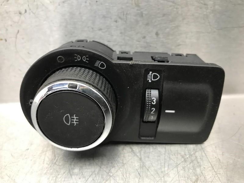 COMMUTATEUR ANTI BROUILLARD Aveo (|96892015|), Utilisé, Daewoo