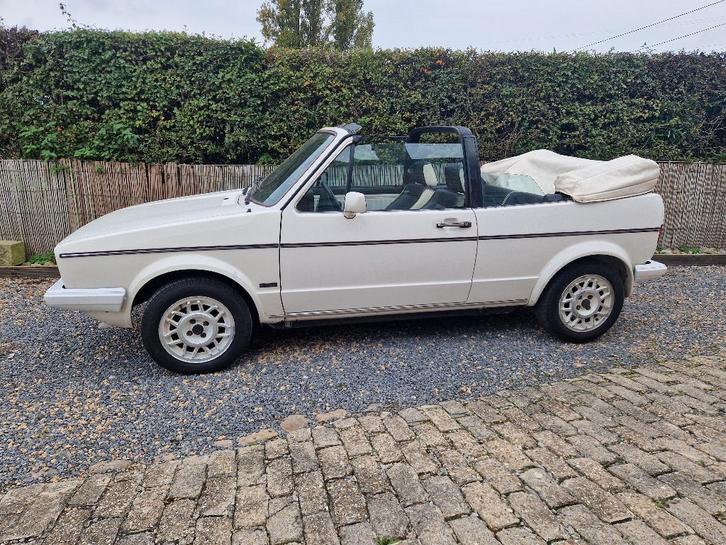 VW Golf mk1 cabrio, Auto's, Oldtimers, Particulier, Volkswagen, Benzine, Cabriolet, 2 deurs, Handgeschakeld, Wit, Zwart, Ophalen
