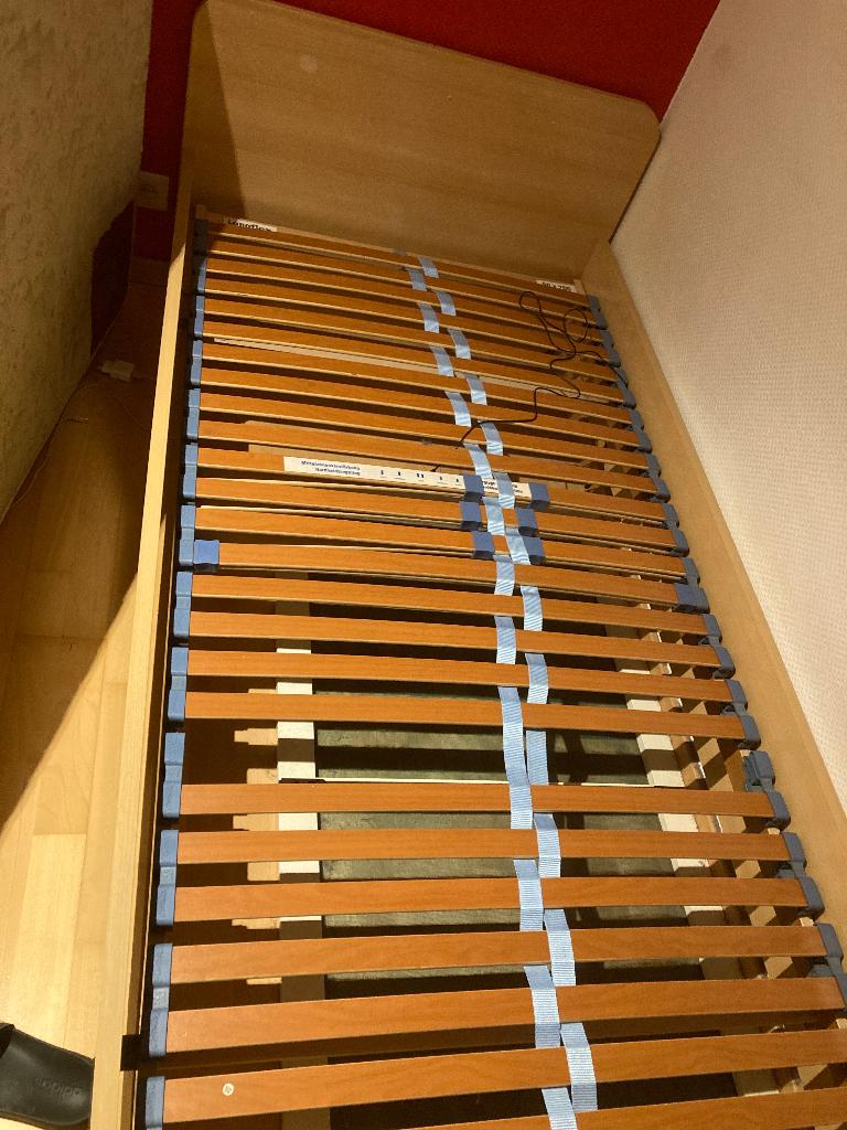 CADRE DE LIT 1 personne , SOMMIER et COMMODE, 90 cm, Une personne, Enlèvement, Utilisé