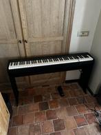 Roland FP 10 Digitale Piano + onderstel + betere pedaal, Muziek en Instrumenten, Piano's, Ophalen, Zo goed als nieuw, Piano