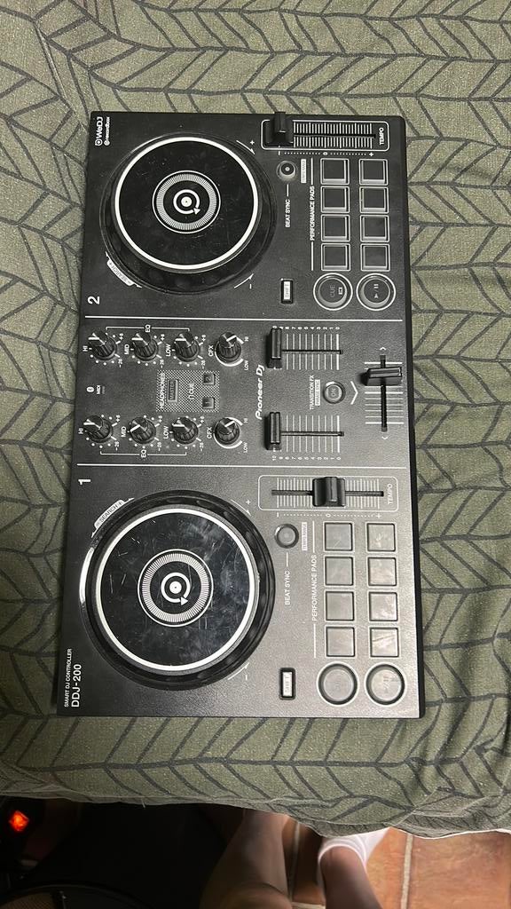 DDJ-200, Muziek en Instrumenten, Dj-sets en Draaitafels, Ophalen of Verzenden, Zo goed als nieuw